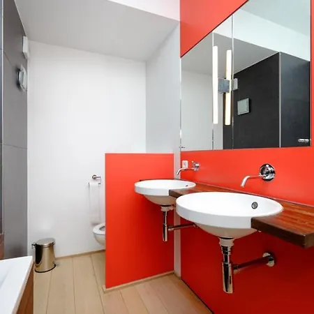 Lecomte Apartmán *