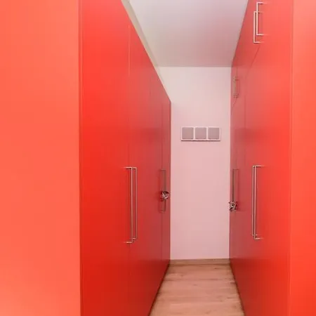 Lecomte Apartmán *